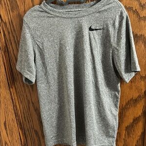 Nike Men's Gray T-Shirt